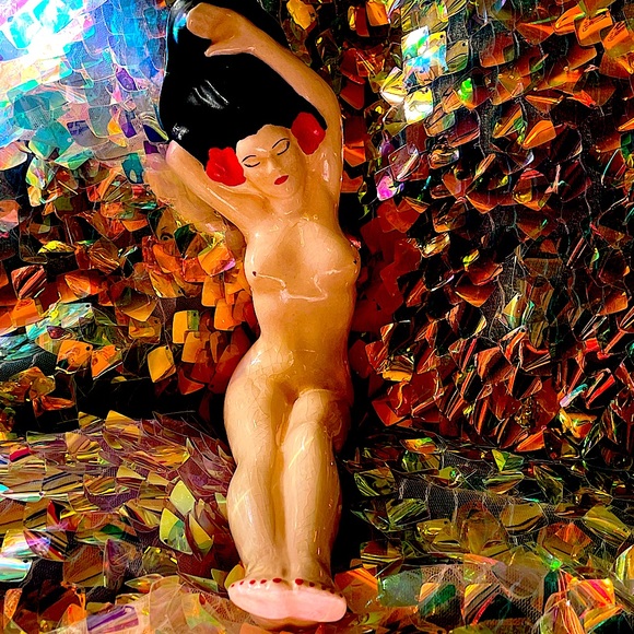 Vintage Dorothy Kindell Replica Ceramic Pinup - Picture 4 of 10